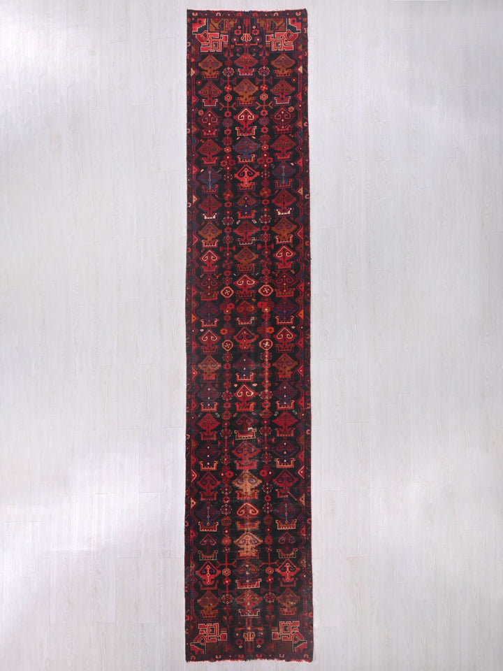 2' 8" x 14' 9"