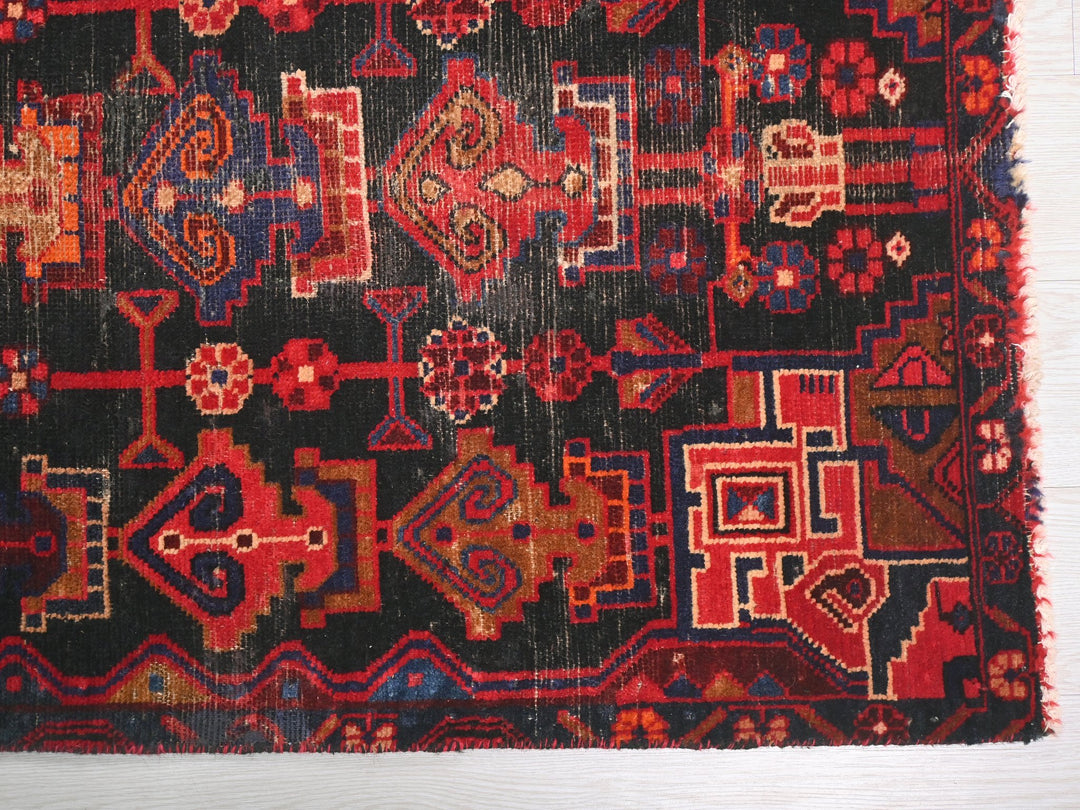 2' 8" x 14' 9"