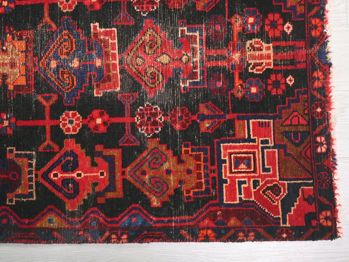 2' 8" x 14' 9"