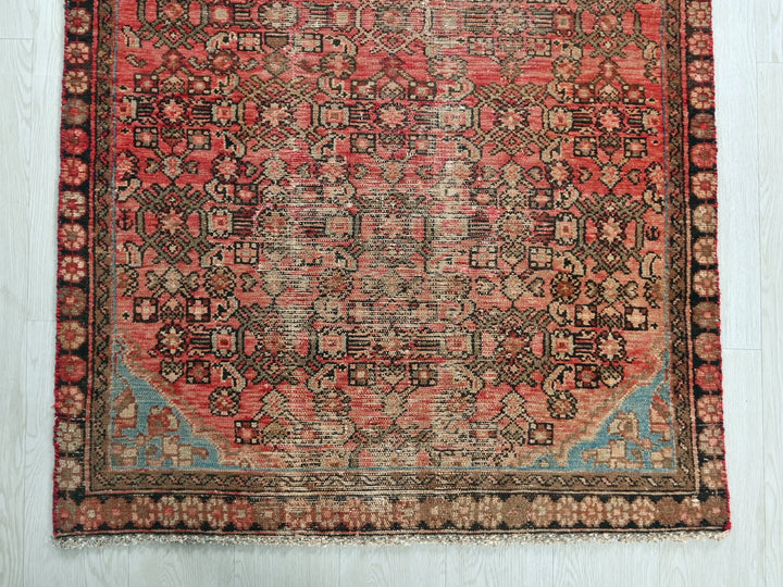 3' 1" x 8' 6"